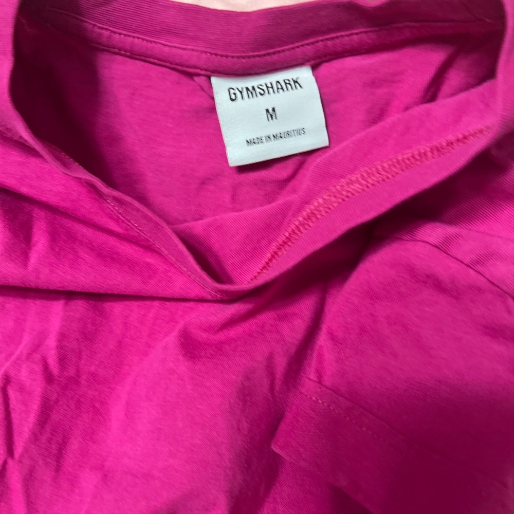 Gymshark Women's Cropped Logo Tee - Raspberry Pink medium - Picture 11 of 13
